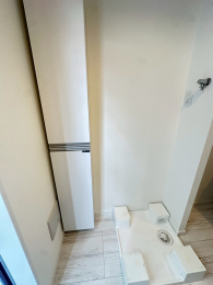 ���ց@-